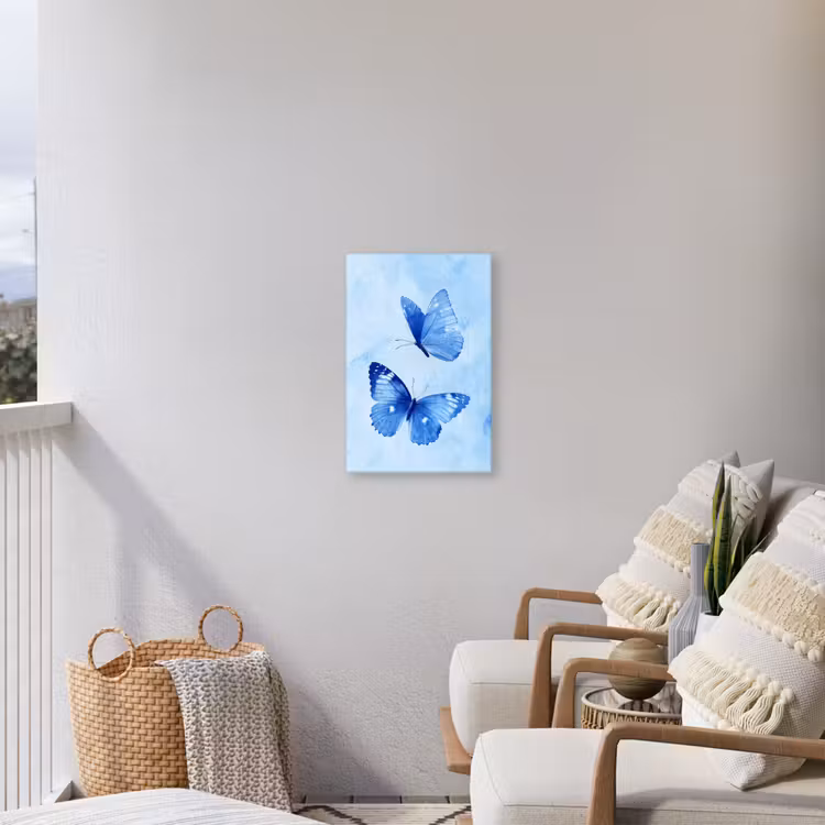 Vlinders - Sierlijk - Blauw Tuinposter op houten frame 2 cm dik klein -sfeer1
