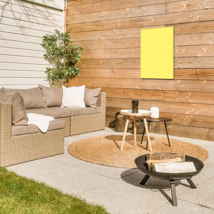Buttery - Beige - Geel Tuinposter op houten frame 2 cm dik klein 841 -sfeer2