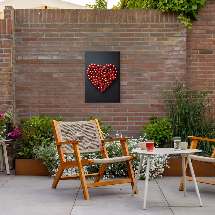 Kersen - Hart - Rood - Zwart Tuinposter op houten frame 2 cm dik klein -sfeer3