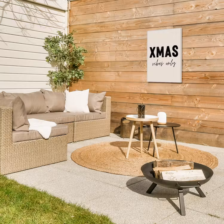 Kerst - Spreuk - xmas vibes only - Beige Tuinposter op houten frame 2 cm dik klein -sfeer2