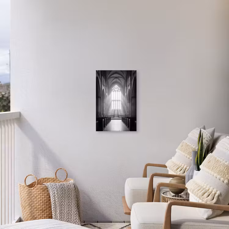 Kerk - Interieur - Lichtstralen - Architectuur - Klassiek Tuinposter op houten frame 2 cm dik klein -sfeer1