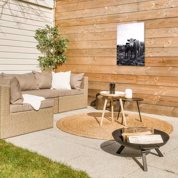 Koeien - Zwart - Wit Tuinposter op houten frame 2 cm dik klein -sfeer2