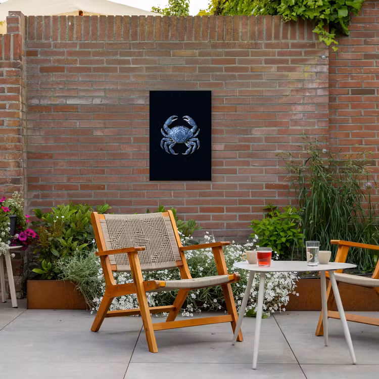 Krab - Delfts blauw - Dieren Tuinposter op houten frame 2 cm dik klein -sfeer3