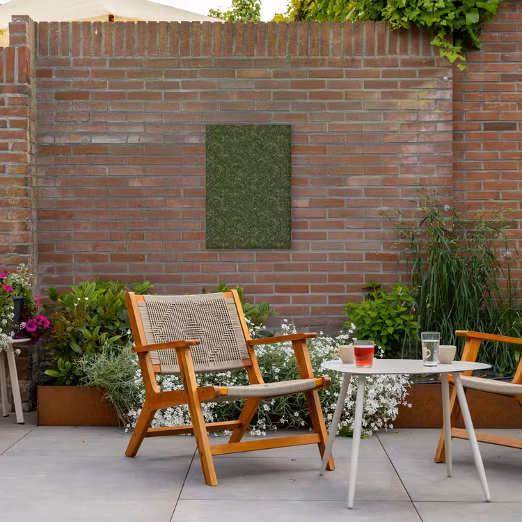Donker - Groen - Krullend - Botanisch Tuinposter op houten frame 2 cm dik klein 841 -sfeer3