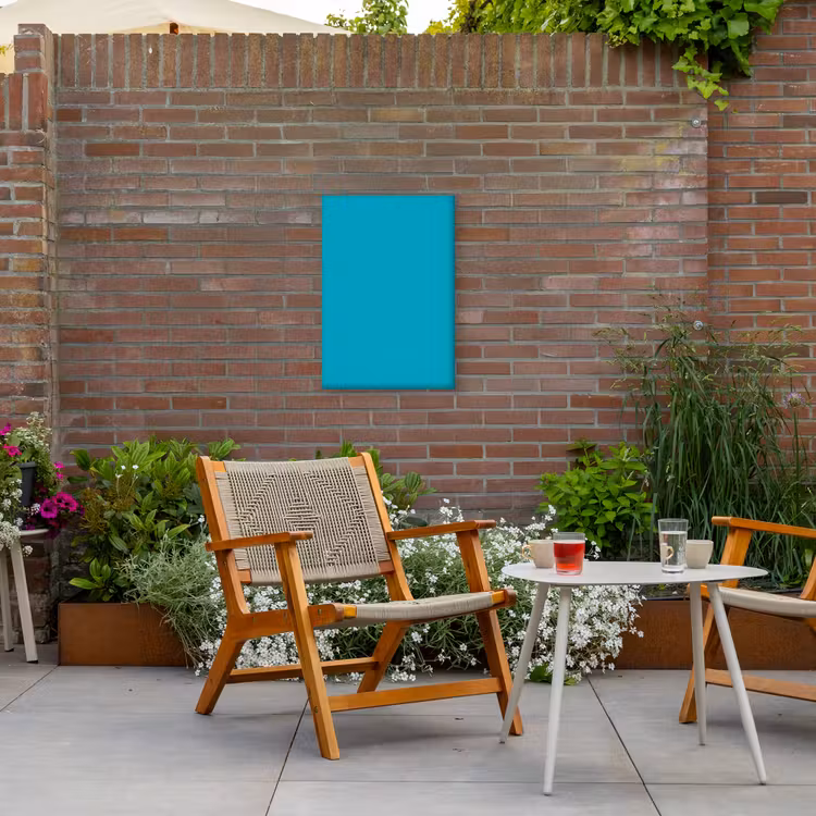 Deep - Turquoise - Turkoois Tuinposter op houten frame 2 cm dik klein 841 -sfeer3