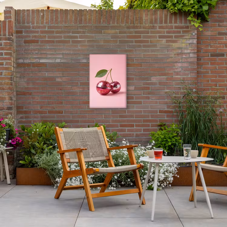 Disco - Kersen - Roze Tuinposter op houten frame 2 cm dik klein -sfeer3