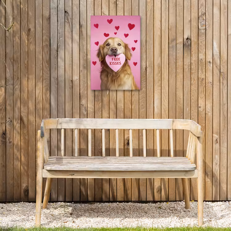 Hond - Kiss- Valentijn - Hartjes Tuinposter op houten frame 2 cm dik klein -sfeer4