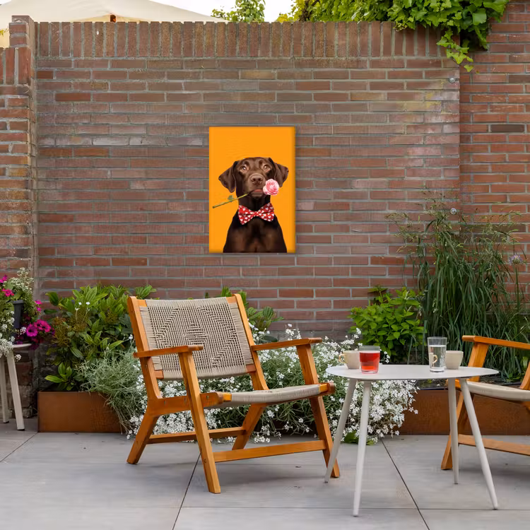 Hond - Oranje - Roos - Valentijn Tuinposter op houten frame 2 cm dik klein -sfeer3
