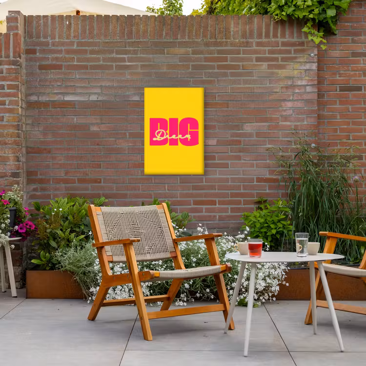 Dream big - Geel - Roze Tuinposter op houten frame 2 cm dik klein -sfeer3