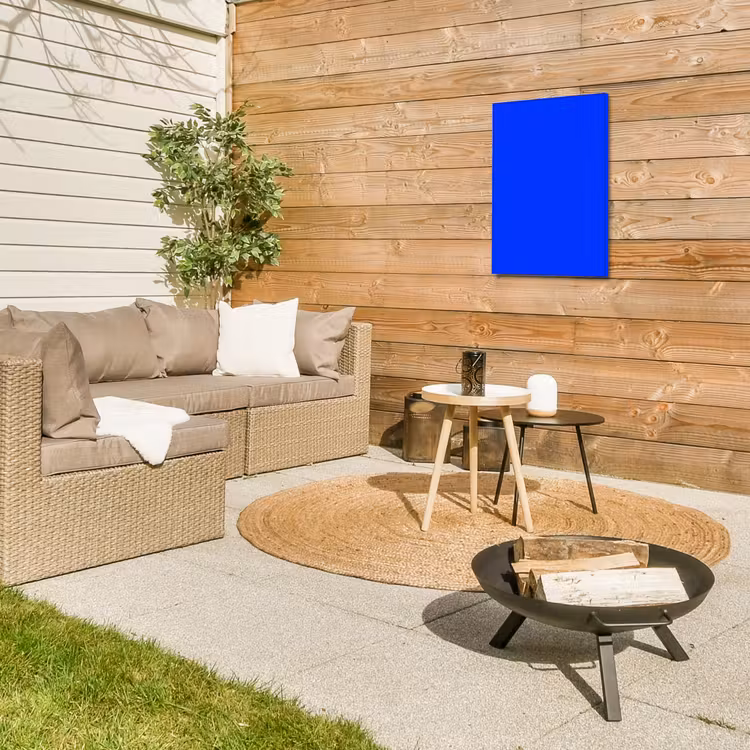 Electric - Blue - Blauw Tuinposter op houten frame 2 cm dik klein 841 -sfeer2