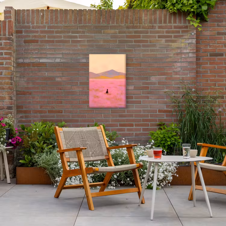 Bloemenweide - Heuvels - Silhouet - Roze Tuinposter op houten frame 2 cm dik klein -sfeer3