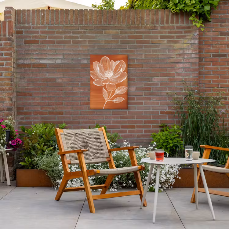 Bloem - Minimalistisch - Wit Tuinposter op houten frame 2 cm dik klein -sfeer3
