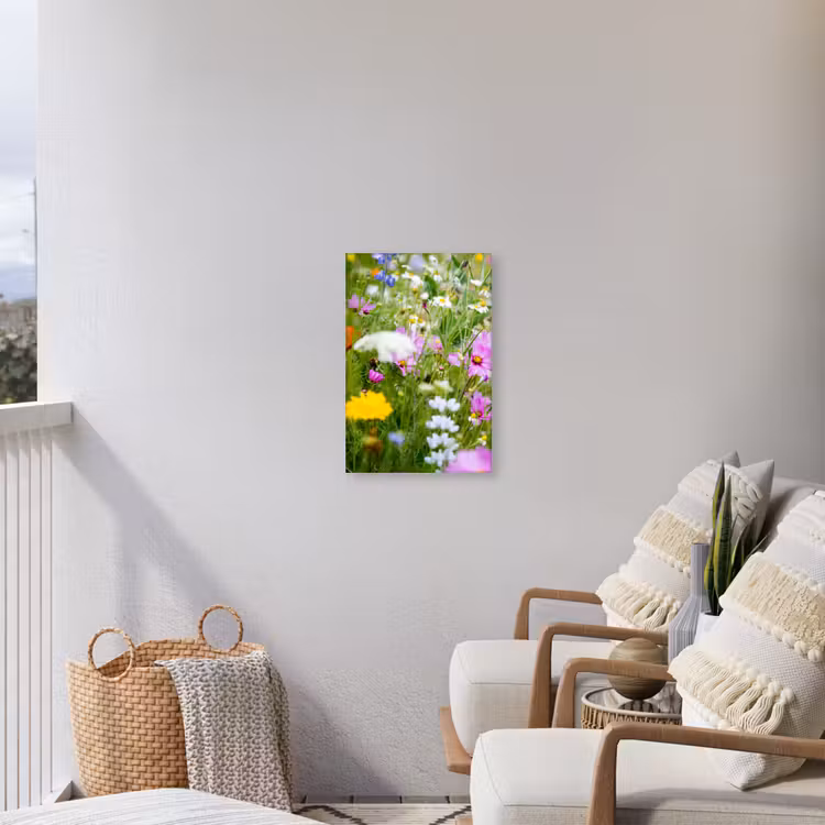 Bloemen - Natuur - Groen - Gras - Paars - Wit Tuinposter op houten frame 2 cm dik klein -sfeer1
