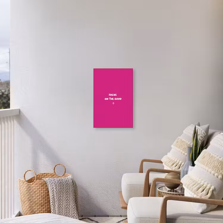 Focus - Smiley - Roze Tuinposter op houten frame 2 cm dik klein -sfeer1