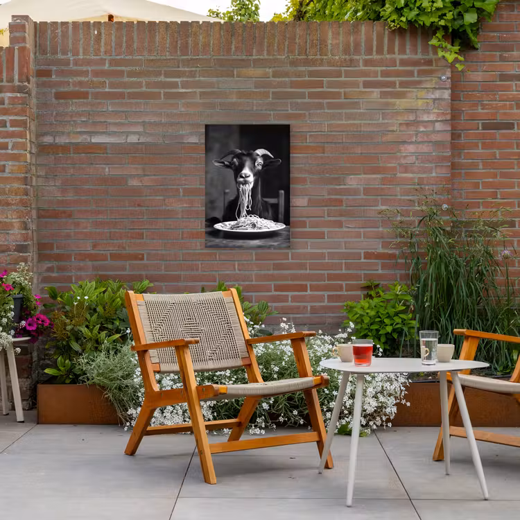 Geit - Bord - Spaghetti - Zwart Wit Tuinposter op houten frame 2 cm dik klein -sfeer3
