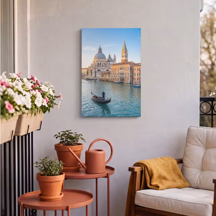 Gondel - Venetië - Kanaal - Stadsgezicht - Avondlicht Tuinposter op houten frame 2 cm dik klein -sfeer1