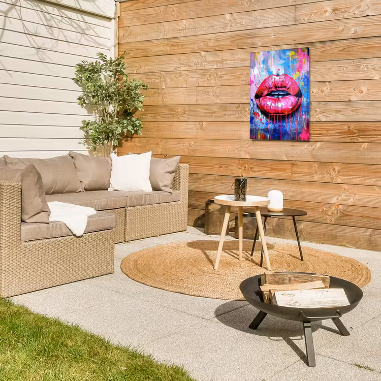 Graffiti - Lippen - Felroze - Geschilderd Tuinposter op houten frame 2 cm dik klein -sfeer2