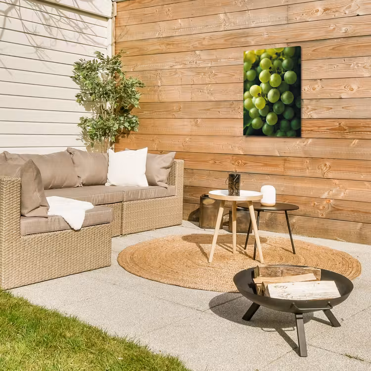 Druiven - Tros - Groen Tuinposter op houten frame 2 cm dik klein -sfeer2