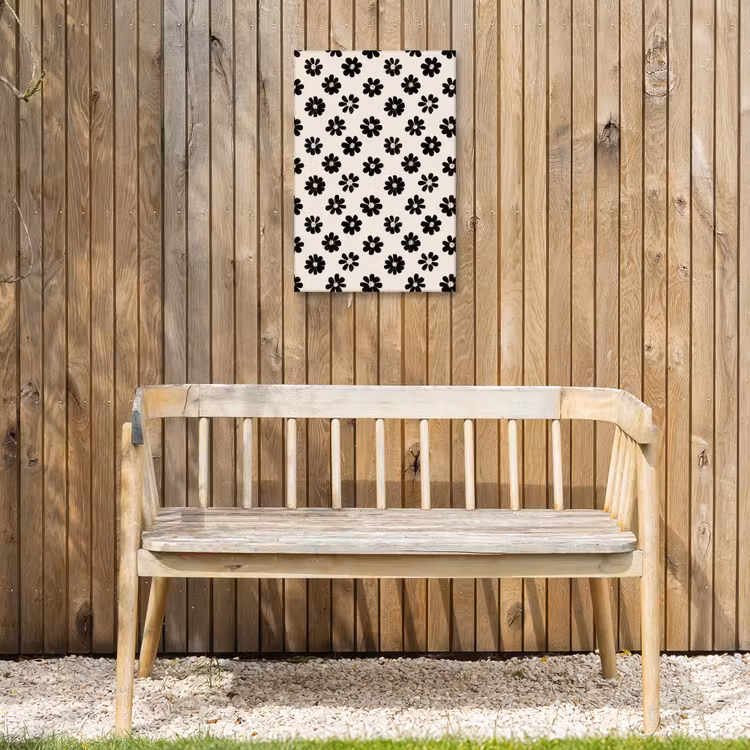 Grafisch - Madeliefjes - Zwart - Beige Tuinposter op houten frame 2 cm dik klein 841 -sfeer4