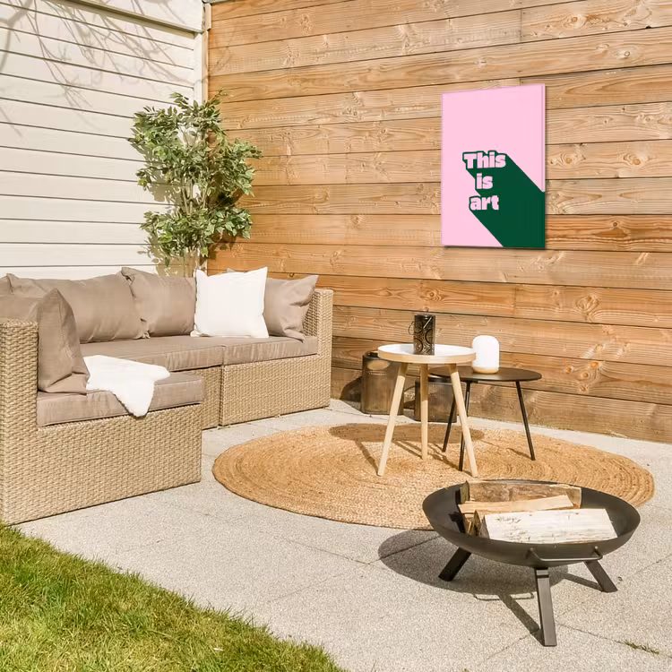 Groen - Teskt - This is art - Roze Tuinposter op houten frame 2 cm dik klein -sfeer2