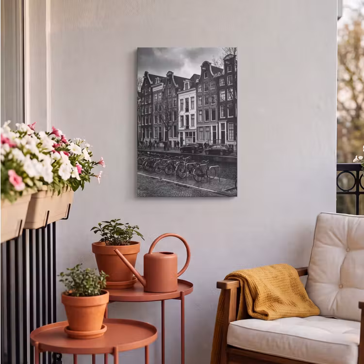 Huis - Gracht - Amsterdam - Architectuur - Zwart-wit Tuinposter op houten frame 2 cm dik klein -sfeer1