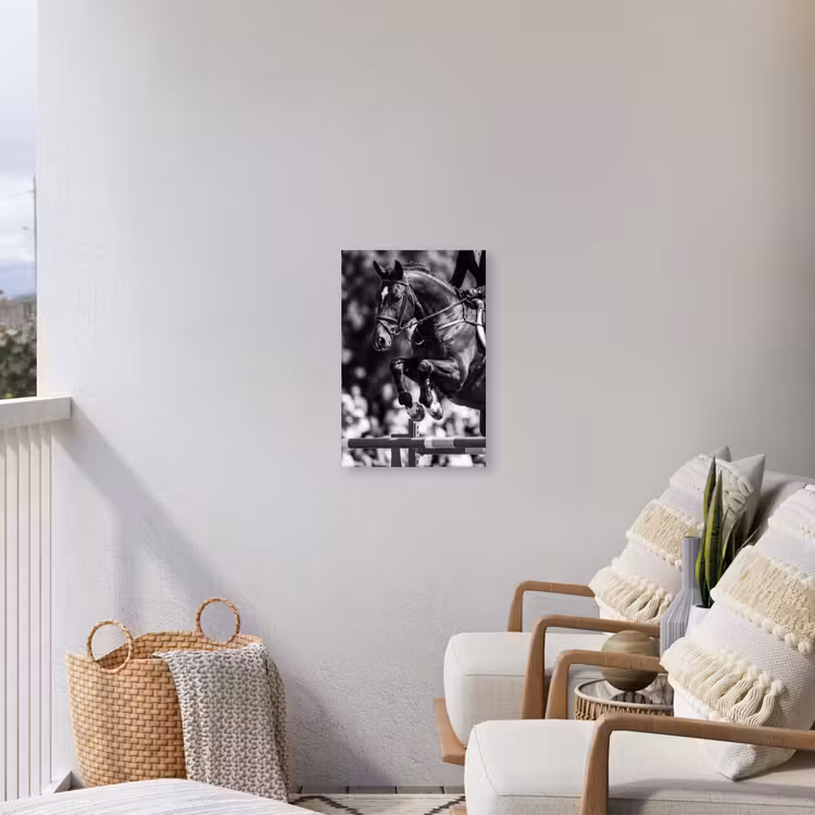 Springen - Paard - Zwart - Wit Tuinposter op houten frame 2 cm dik klein -sfeer1