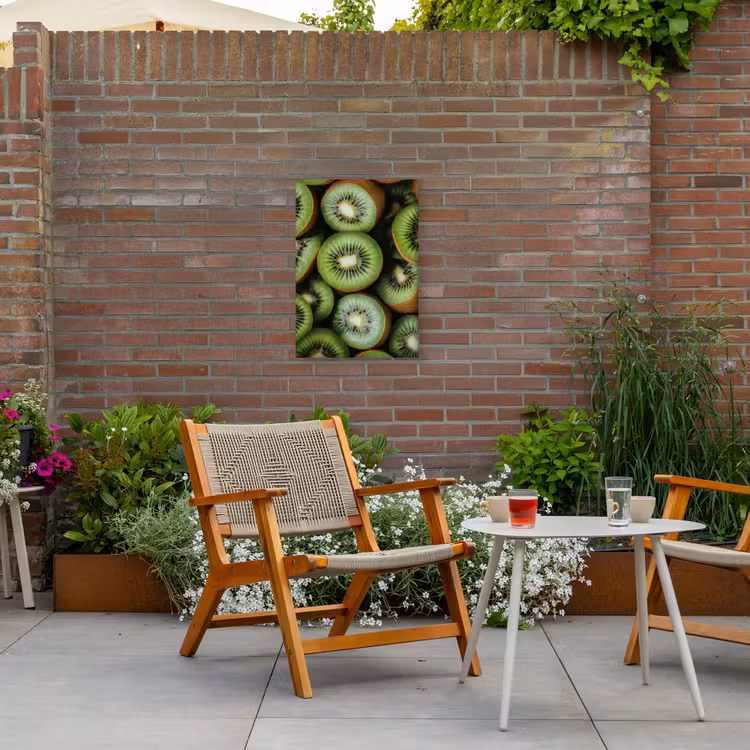 Kiwi - Fruit - Groen Tuinposter op houten frame 2 cm dik klein -sfeer3