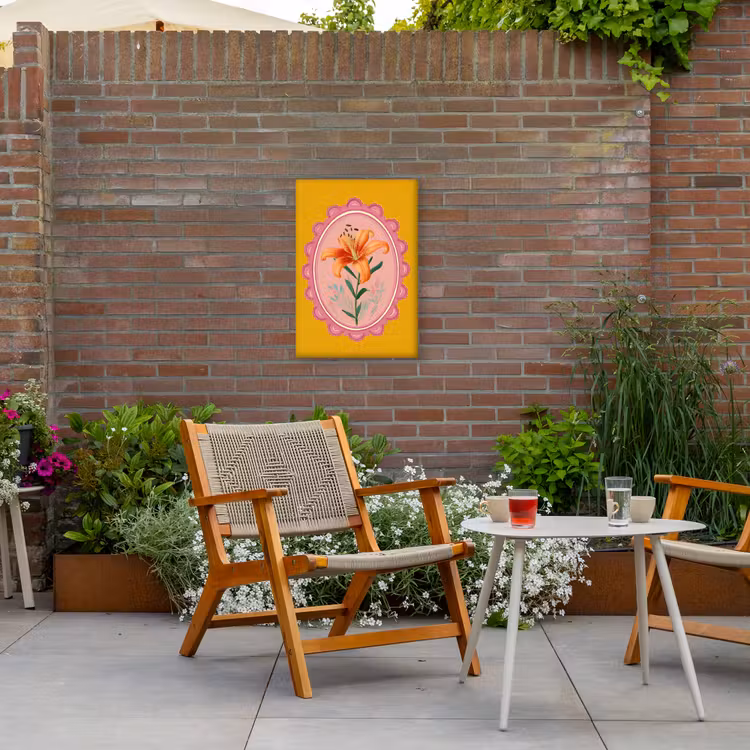 Lelie - Oranje - Lijst - Ovaal Tuinposter op houten frame 2 cm dik klein -sfeer3