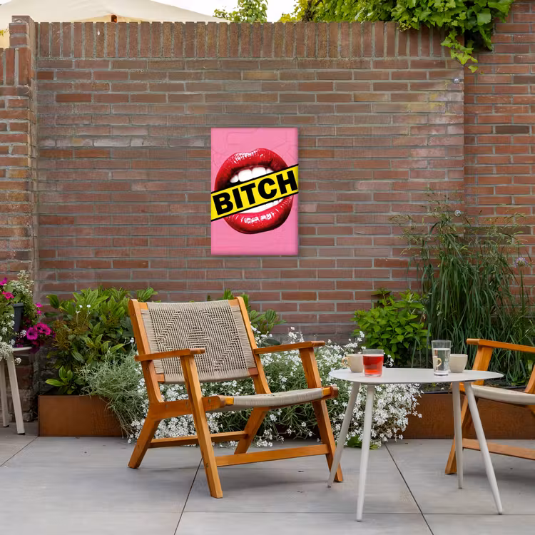 Lippen - Tekst - Kleurrijk Tuinposter op houten frame 2 cm dik klein -sfeer3