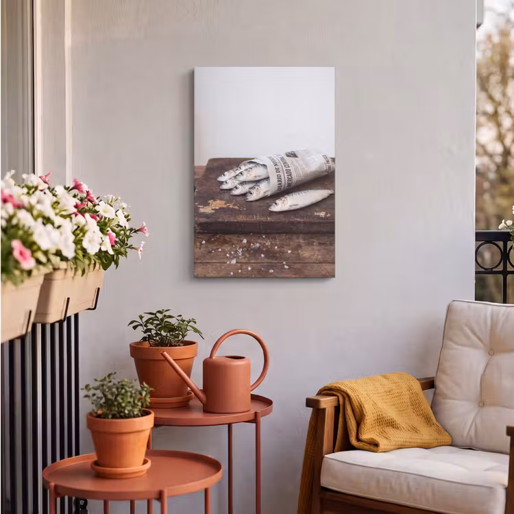 Outdoor Canvas Print - Little Sardine - newspaper - cutting board - Sardientje - krant - snijplank Tuinposter op houten frame 2 cm dik klein