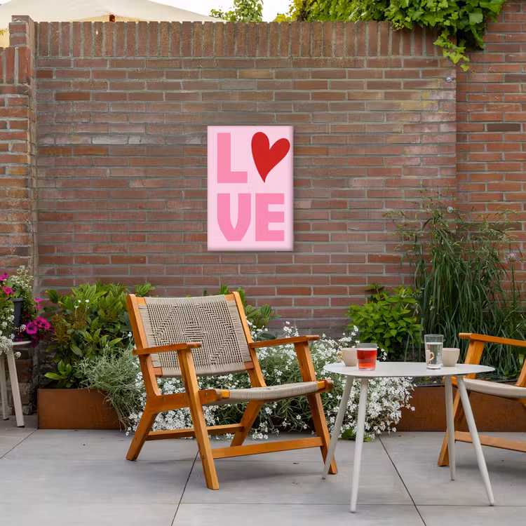Love - Roze - Hart - Valentijn Tuinposter op houten frame 2 cm dik klein -sfeer3