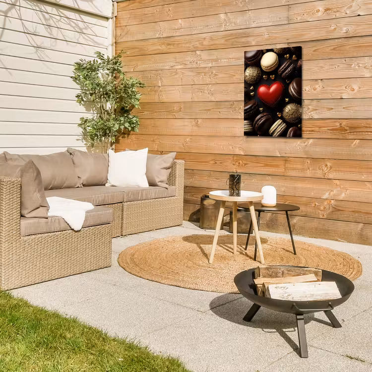 Macarons - Rood - Hart Tuinposter op houten frame 2 cm dik klein -sfeer2