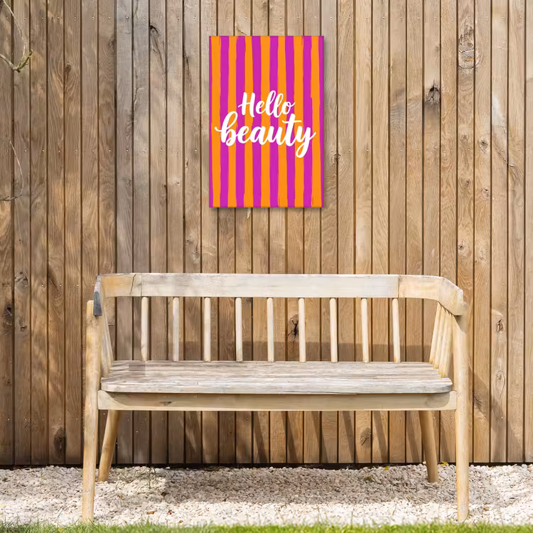 Modern - Hello - Oranje Tuinposter op houten frame 2 cm dik klein -sfeer4
