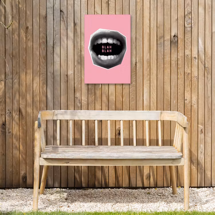 Mond - BLAH BLAH - Roze Tuinposter op houten frame 2 cm dik klein -sfeer4