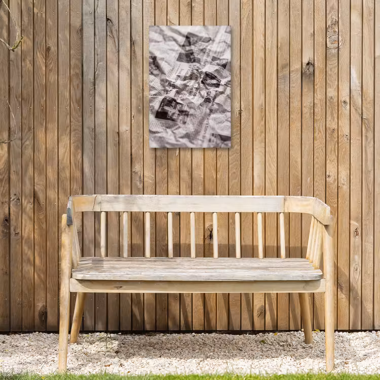 Krant - Gekreukeld - Textuur - Vintage - Zwart-wit Tuinposter op houten frame 2 cm dik klein -sfeer4