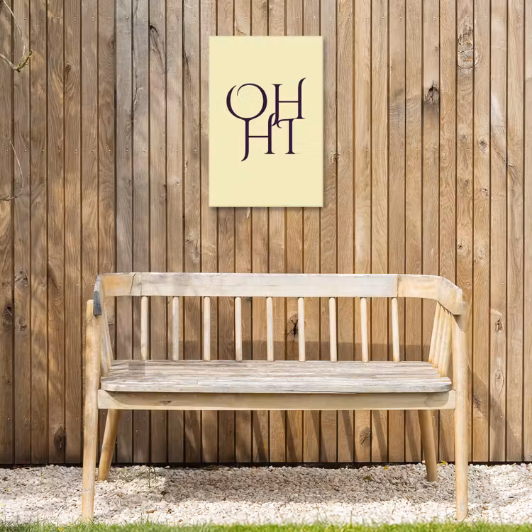 Oh hi - Geel - Monogram Tuinposter op houten frame 2 cm dik klein -sfeer4
