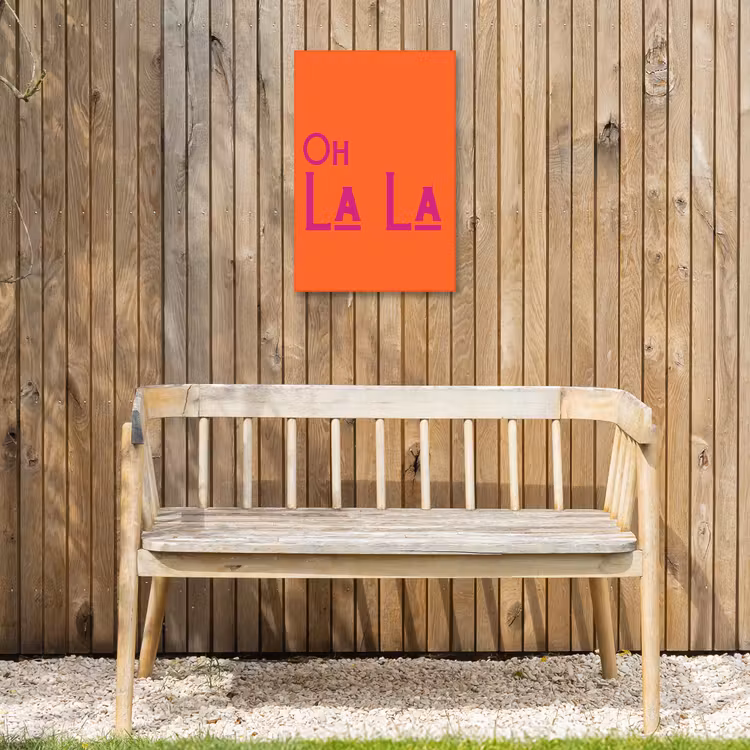 Oh la la - Oranje - Roze - Scheeflettertype Tuinposter op houten frame 2 cm dik klein -sfeer4