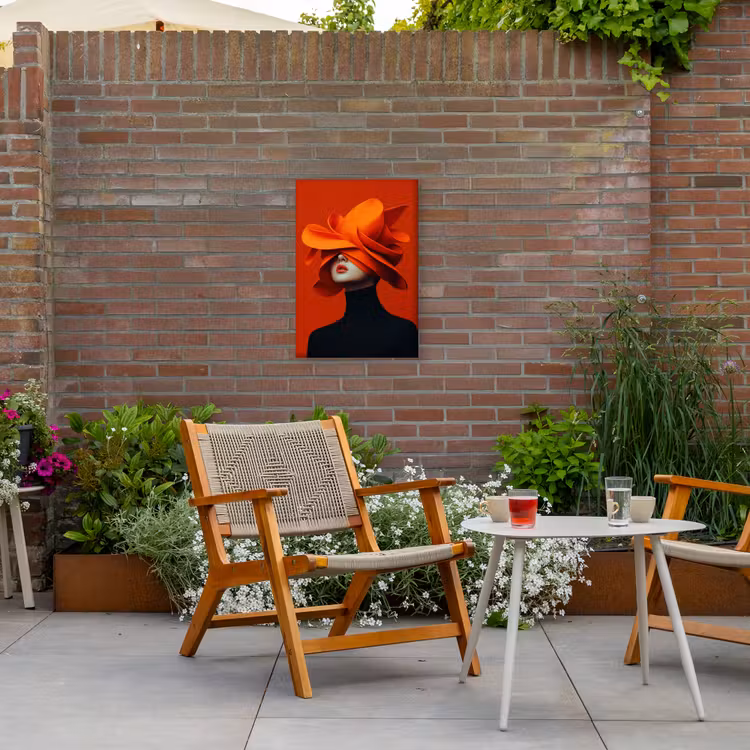 Oranje - Hoed - Vrouw Tuinposter op houten frame 2 cm dik klein -sfeer3