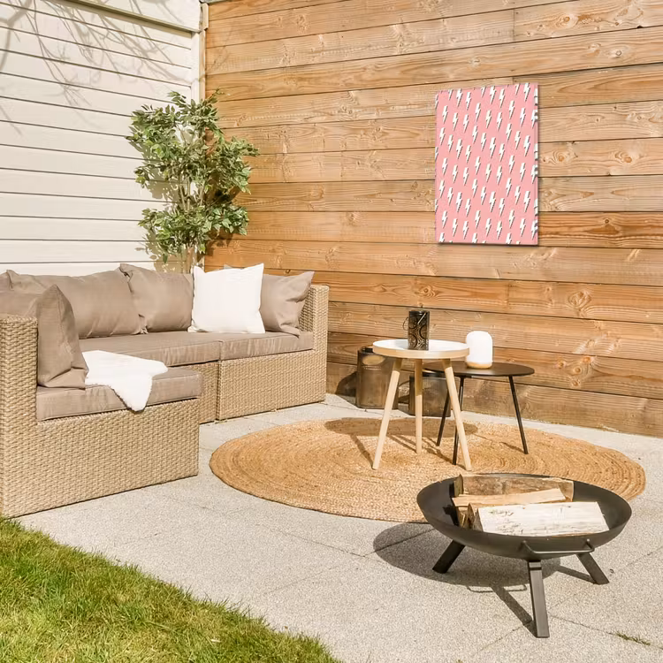 Patroon - Wit - Bliksem - Roze Tuinposter op houten frame 2 cm dik klein 841 -sfeer2