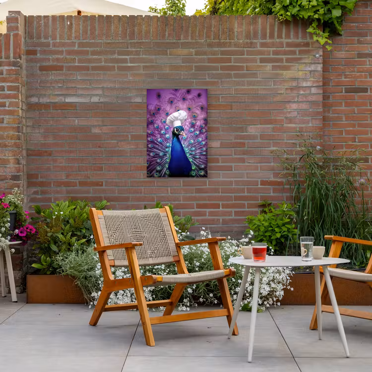 Pauw - Koksmuts - Cool - Paars Tuinposter op houten frame 2 cm dik klein -sfeer3