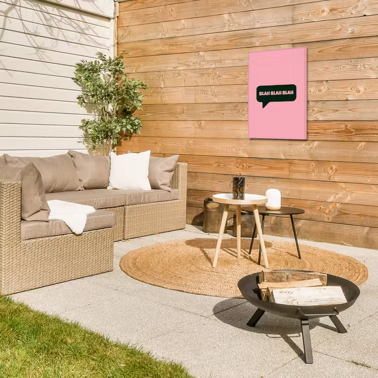 Roze - Tekstwolk - Groen - BLAH BLAH BLAH Tuinposter op houten frame 2 cm dik klein -sfeer2