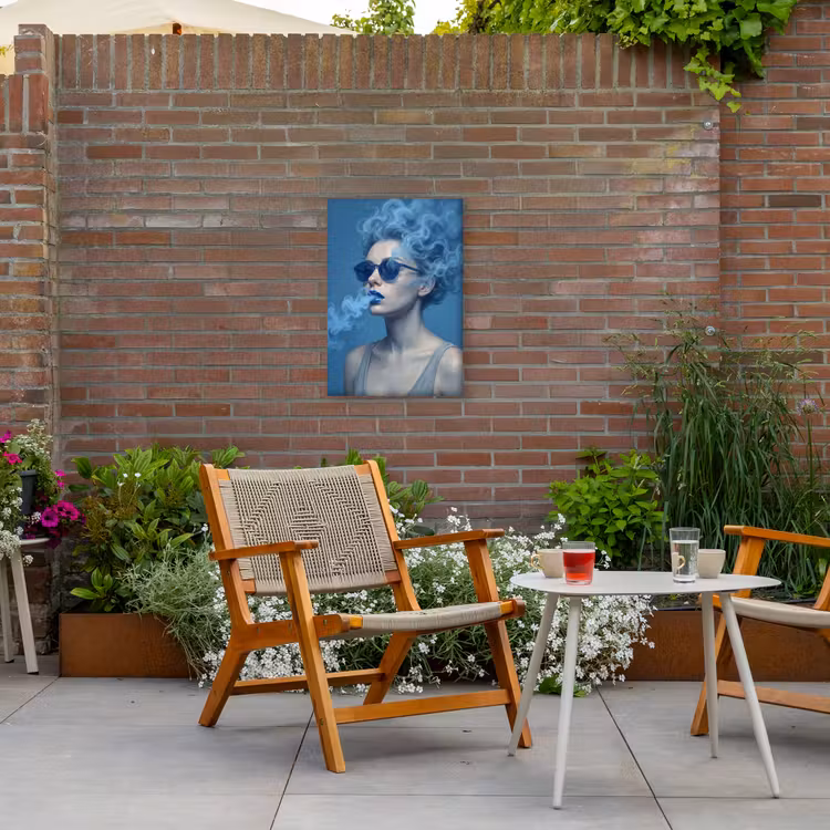 Portret - Zonnebril - Rook - Abstract - Blauw Tuinposter op houten frame 2 cm dik klein -sfeer3