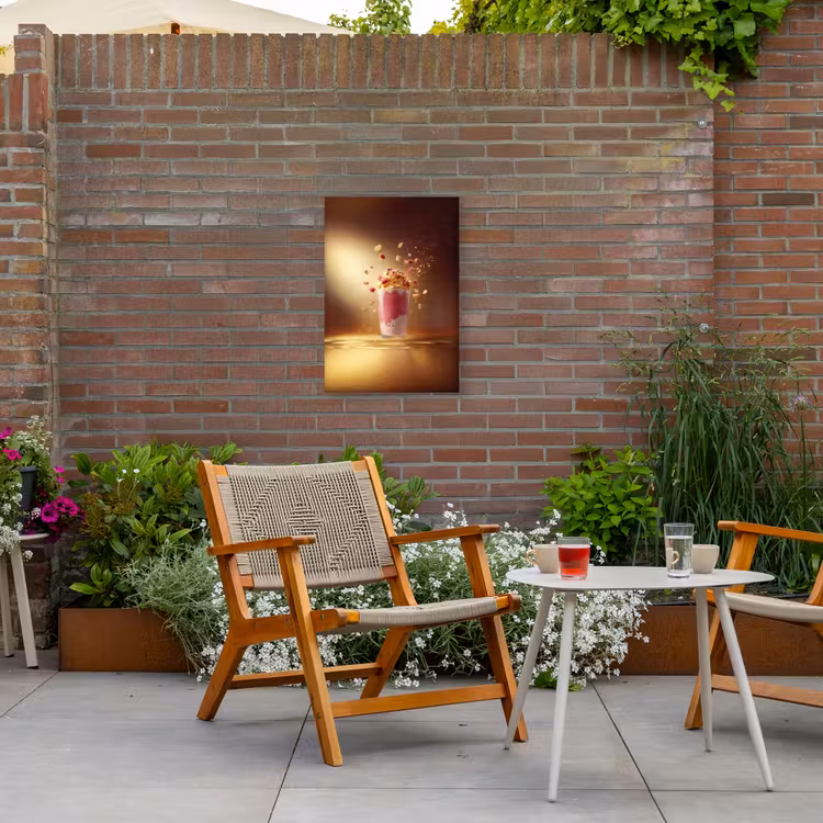 Framboos - Smoothie - Drinken - Roze Tuinposter op houten frame 2 cm dik klein -sfeer3