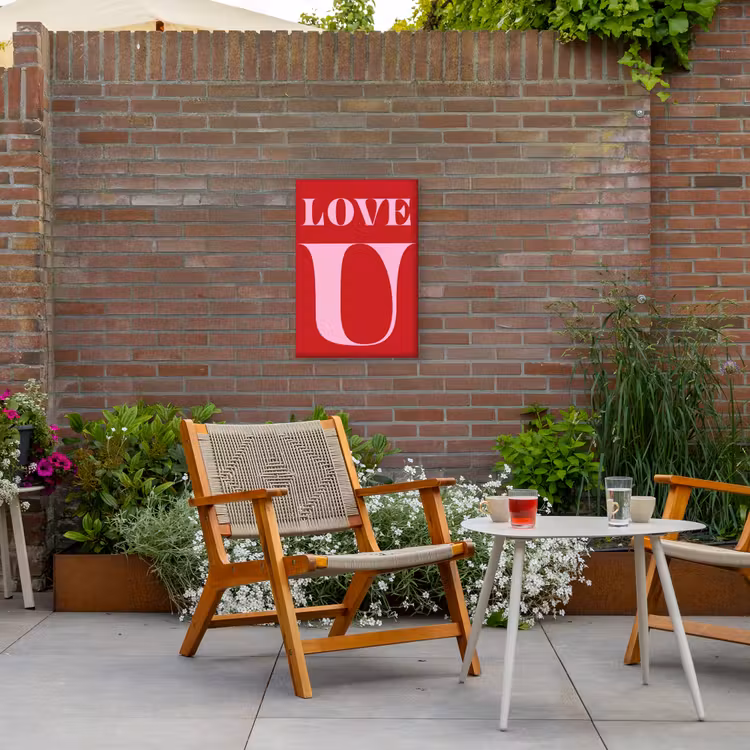 Rood - Love - Valentijn - Roze Tuinposter op houten frame 2 cm dik klein -sfeer3