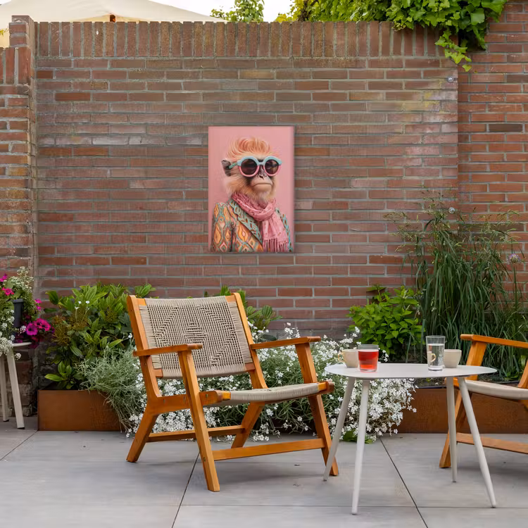 Sjaal - Aap - Zonnebril - Jasje Tuinposter op houten frame 2 cm dik klein -sfeer3