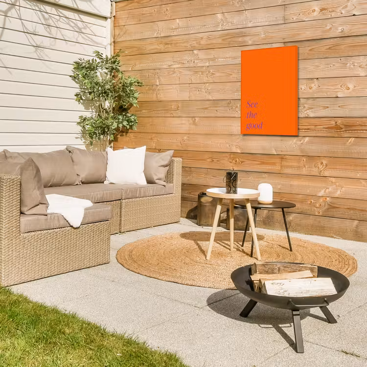 See te good - Paars - Oranje Tuinposter op houten frame 2 cm dik klein -sfeer2