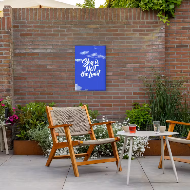 Sky is not the limit - Blauwe lucht - Wolken Tuinposter op houten frame 2 cm dik klein -sfeer3