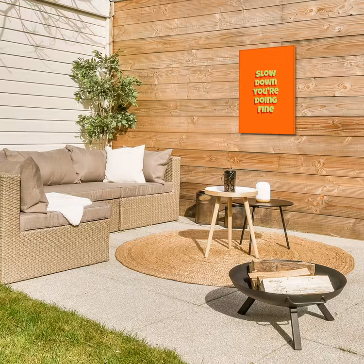 Slow down you're doing fine - Oranje - Simple Tuinposter op houten frame 2 cm dik klein -sfeer2