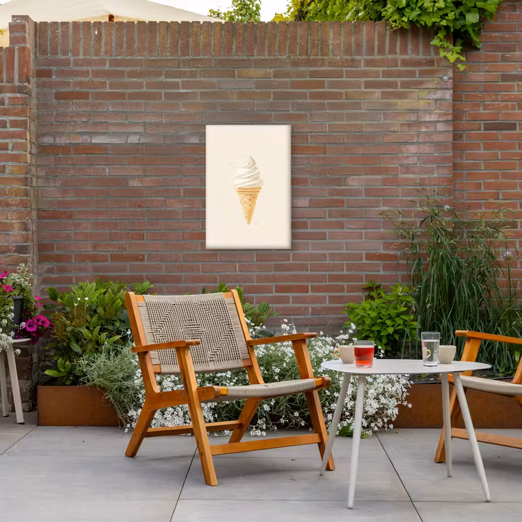 Softijs - Hoorntje - Wit Tuinposter op houten frame 2 cm dik klein -sfeer3