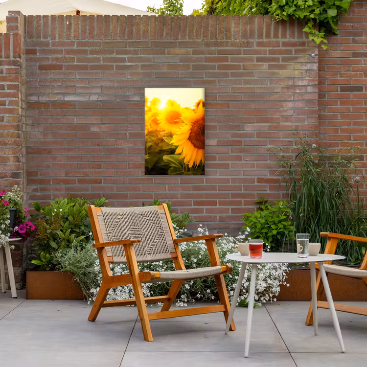 Zonnebloemen in het zonlicht Tuinposter op houten frame 2 cm dik klein -sfeer3